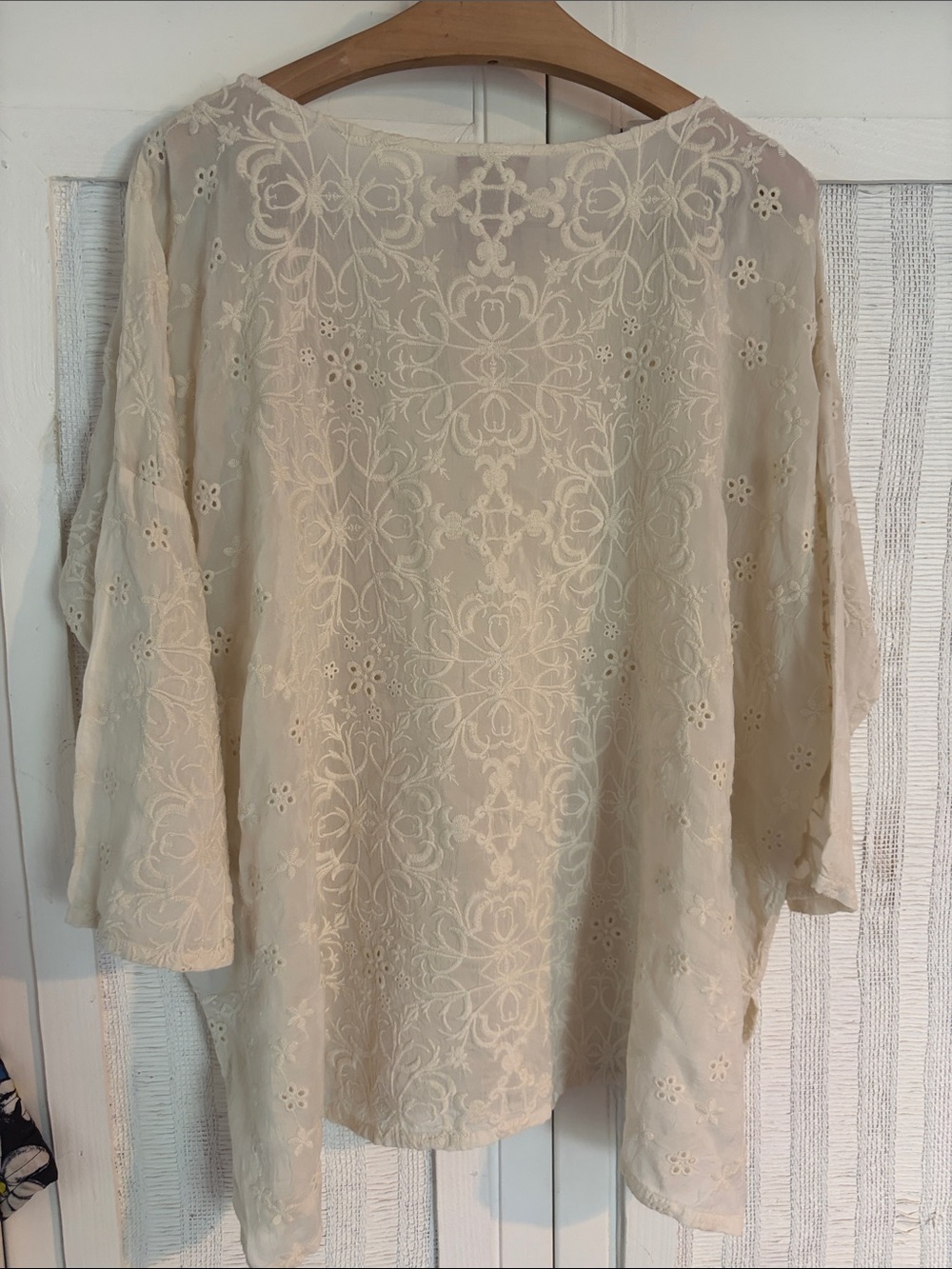 Johnny Was embroidered Ivory top sz small - Picture 6 of 6